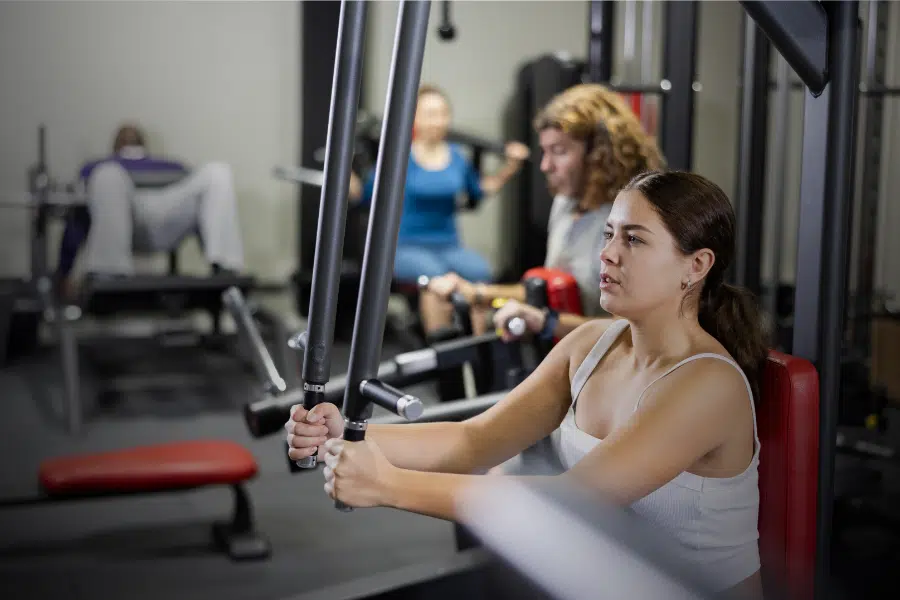 Écarté Pectoraux à la Machine